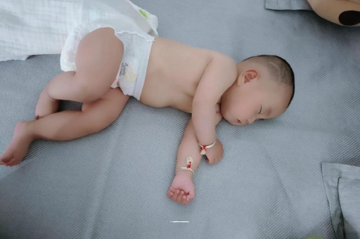 靖边宝宝口水多怎么回事