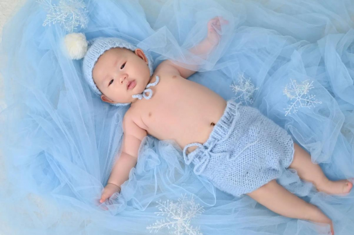 靖边宝宝多大能喝纯牛奶 靖边宝宝多大能喝纯牛奶